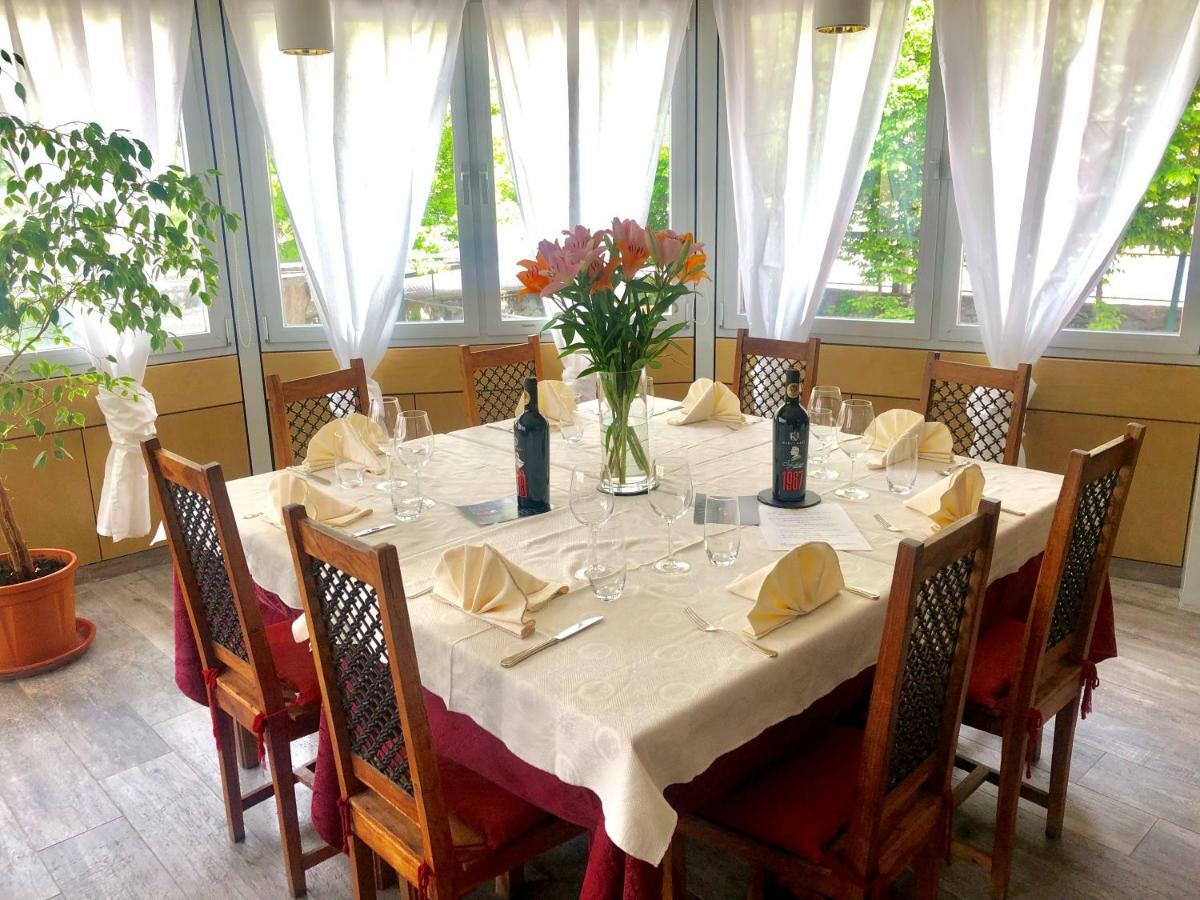 Hotel Della Posta Biasca Luaran gambar